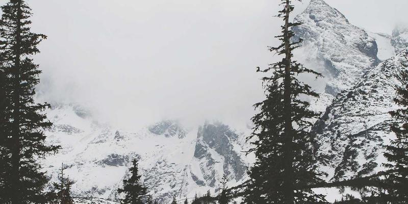 精密加工新纪元：精德CNC技术如何重塑精密零件制造标准